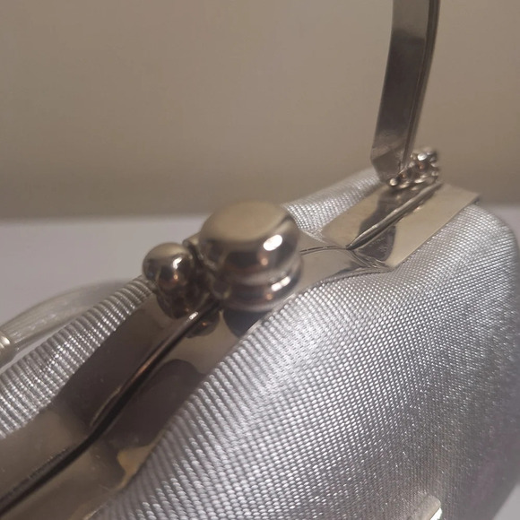 Heyes Y2K  hard sided silver metallic mini cross body bag - Picture 11 of 15